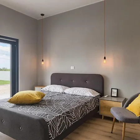 Esti Holiday home Pula