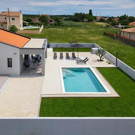Esti Holiday home *