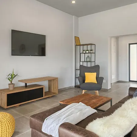 Esti Holiday home *