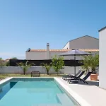 Esti Holiday home Pula