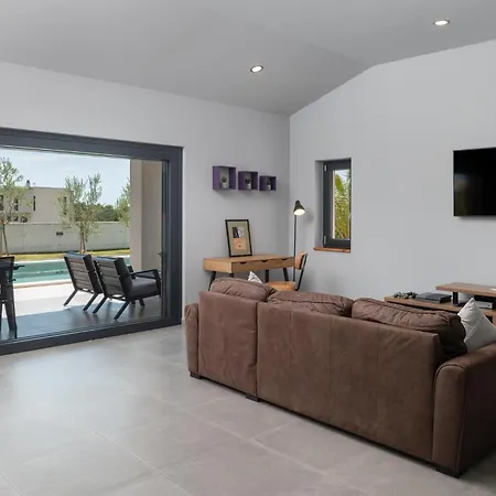 Holiday home Esti *